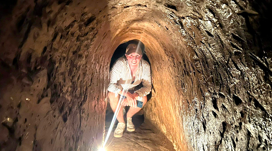Experiencing the Cu Chi Tunnels tour, visitors will learn about the heroic history of the Vietnamese people.