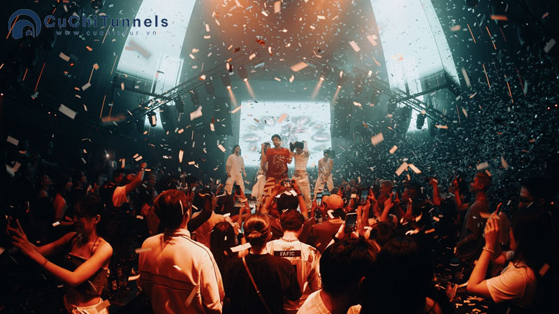 As a miniature art exhibition, the OBJOFF is a haven for photography lovers